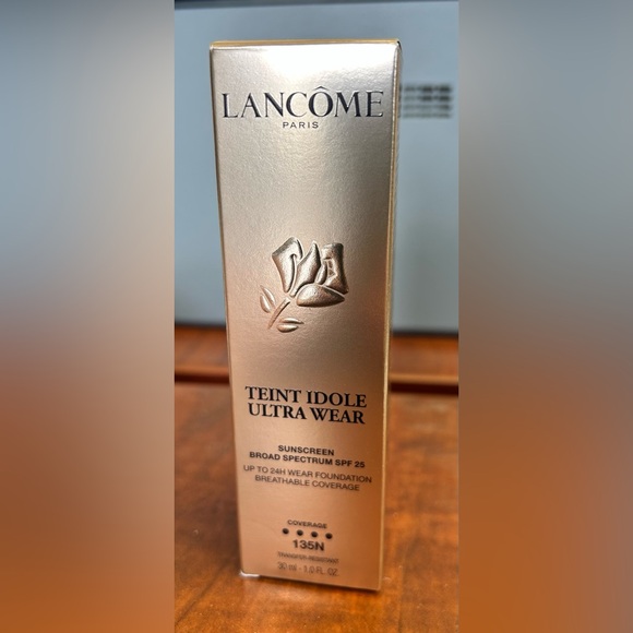 Lancome Other - NWT Lancome Teint Idole Ultra Wear Foundation in Shade 135N